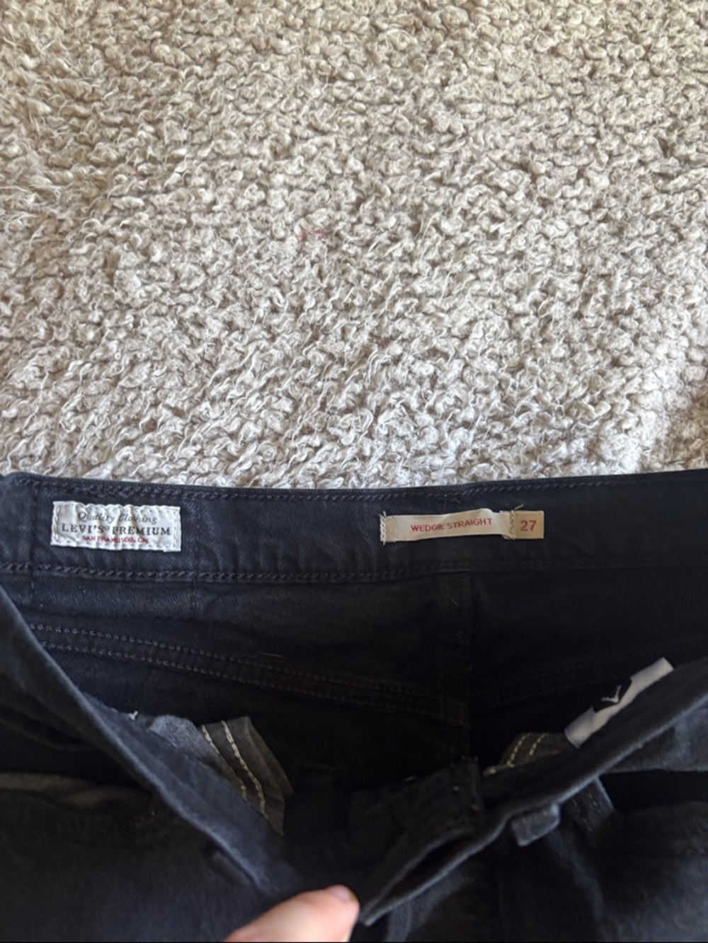 Levi’s Wedgie Straight Jeans - Picture 2 of 5